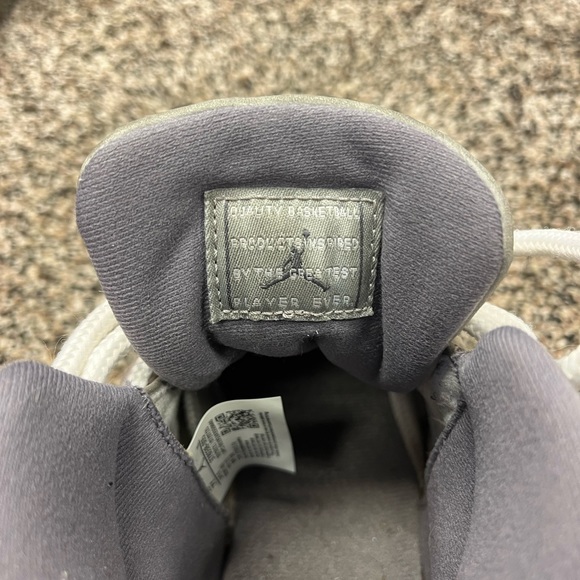 Jordan 11 Retro 'Cool Grey' Mid 2021 (GS) Sneakers Size 7Y 378038-005 Womens 8.5 - Picture 8 of 8